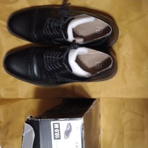 JF J.Ferrar dress shoes with box.